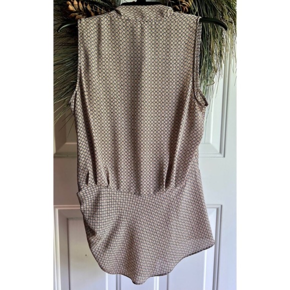 Sleeveless Asymmetrical Side Cinched Womens Top/Blouse by Chelsea28 Size Medium - Picture 5 of 13